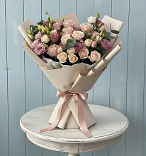 Букет цветов из:  Розы и Лизиантусы #REPLACE_PRED# Закаменске