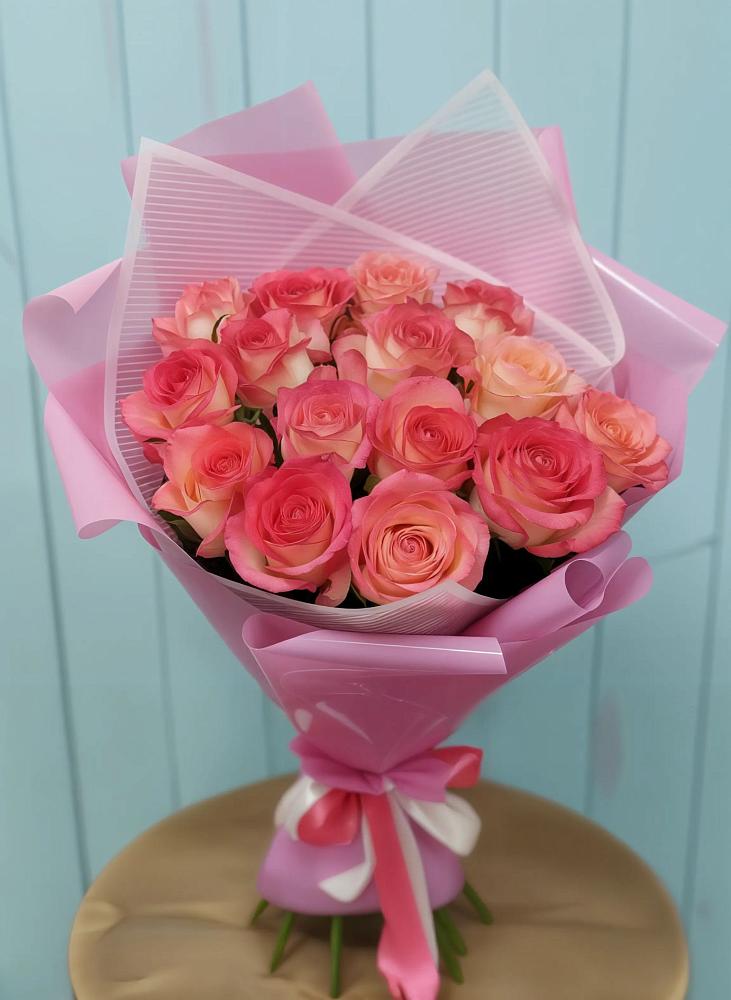 Букет 15 Розовых роз Равель в Закаменске