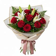 Букет цветов из:  Лилии и Розы в Закаменске