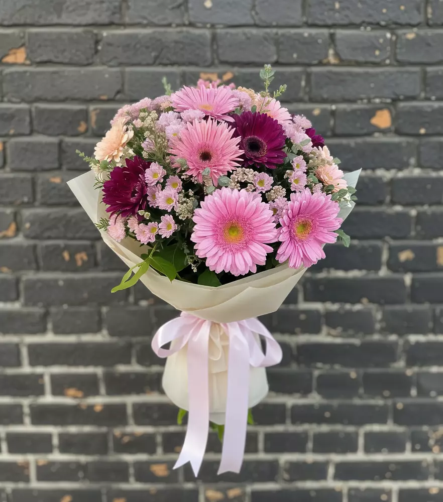 Букет цветов из: Герберы и Хризантемы в Закаменске