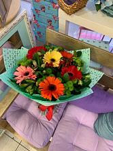 Букет цветов из:  Герберы, Хризантемы и Альстромерии #REPLACE_PRED# Закаменске