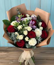 Букет цветов из:  Розы и Альстромерии #REPLACE_PRED# Закаменске