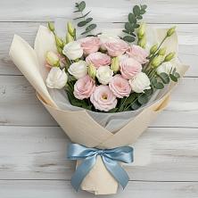 Букет цветов из:  Лизиантусы в Закаменске