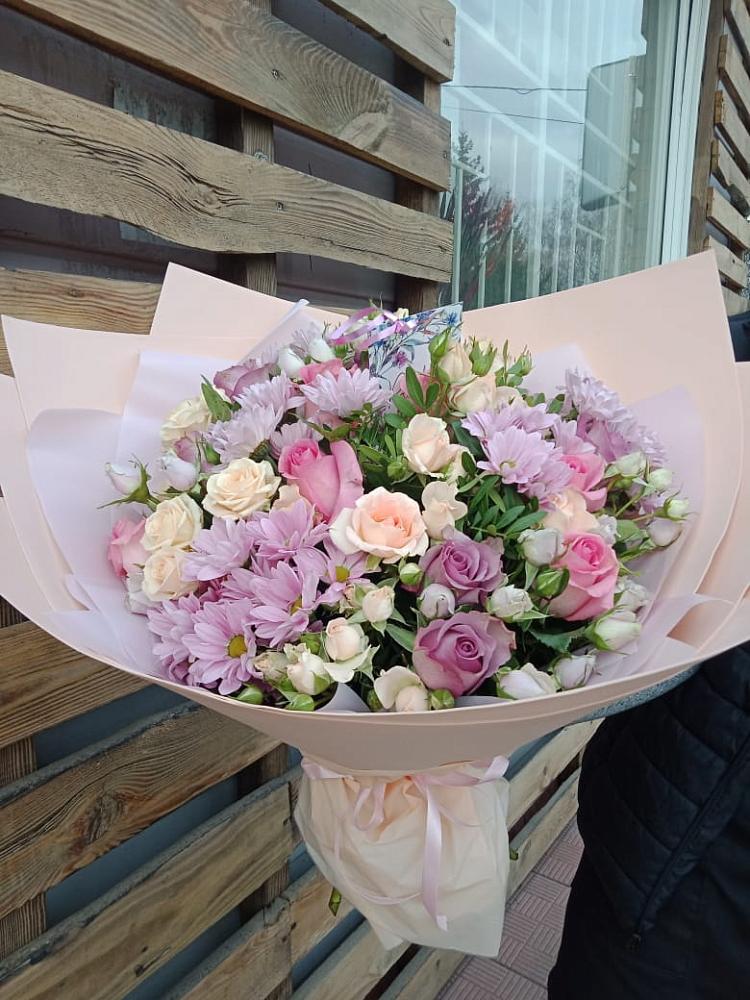 Букет цветов из: Розы и Хризантемы в Закаменске