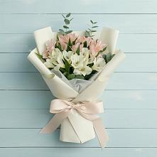 Букет цветов из:  Альстромерии в Закаменске