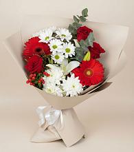 Букет цветов из:  Розы, Хризантемы, Герберы и Лилии в Закаменске