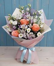 Букет цветов из:  Лизиантусы, Розы, Альстромерии и Гипсофила #REPLACE_PRED# Закаменске