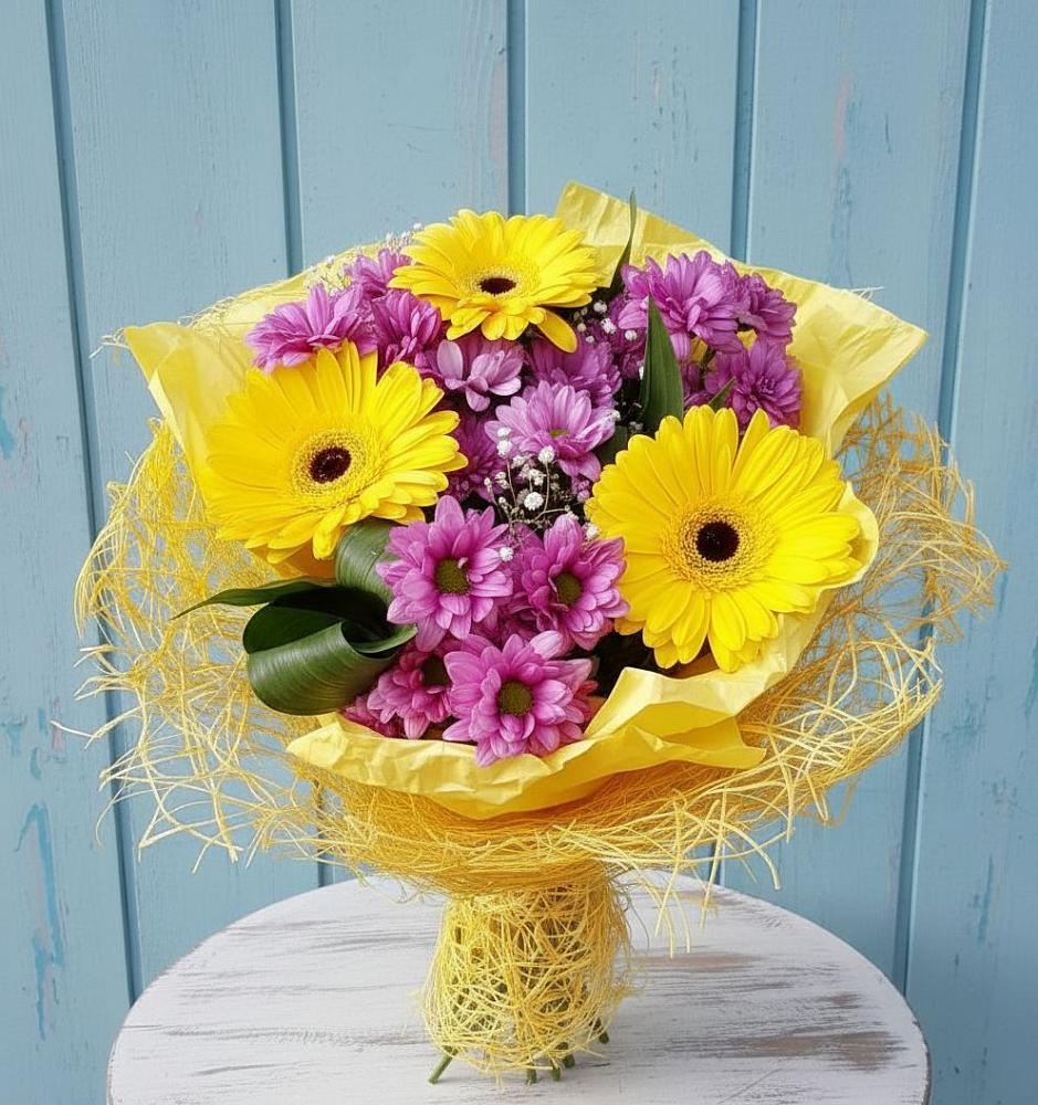 Букет цветов из: Хризантемы и Герберы в Закаменске