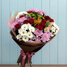 Букет цветов из:  Розы, Хризантемы и Альстромерии в Закаменске