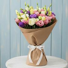 Букет цветов из:  Лизиантусы в Закаменске