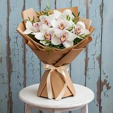 Букет цветов из:  Орхидеи и Розы в Закаменске