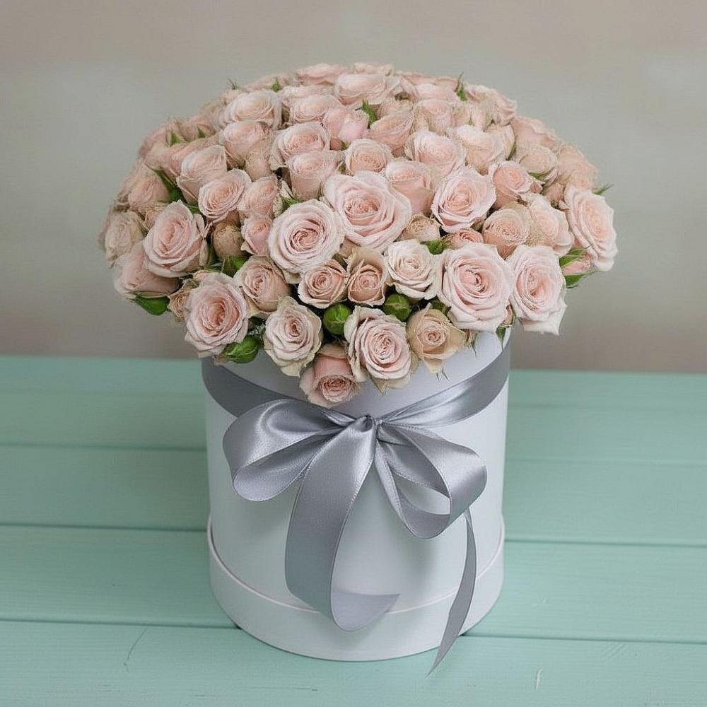 Цветочная композиция из Розы в шляпной коробке в Закаменске